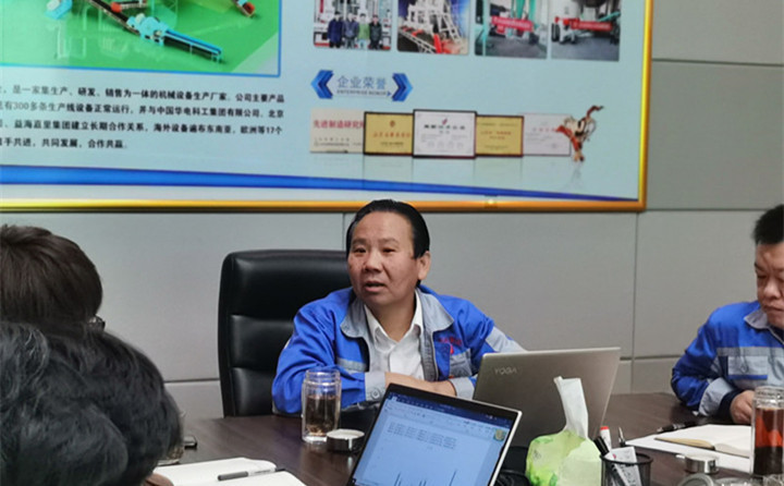 居邦源集團(tuán)董事長景奉國先生鼓勵(lì)大家要大膽，要用心做，找到合適的銷售及談判方式